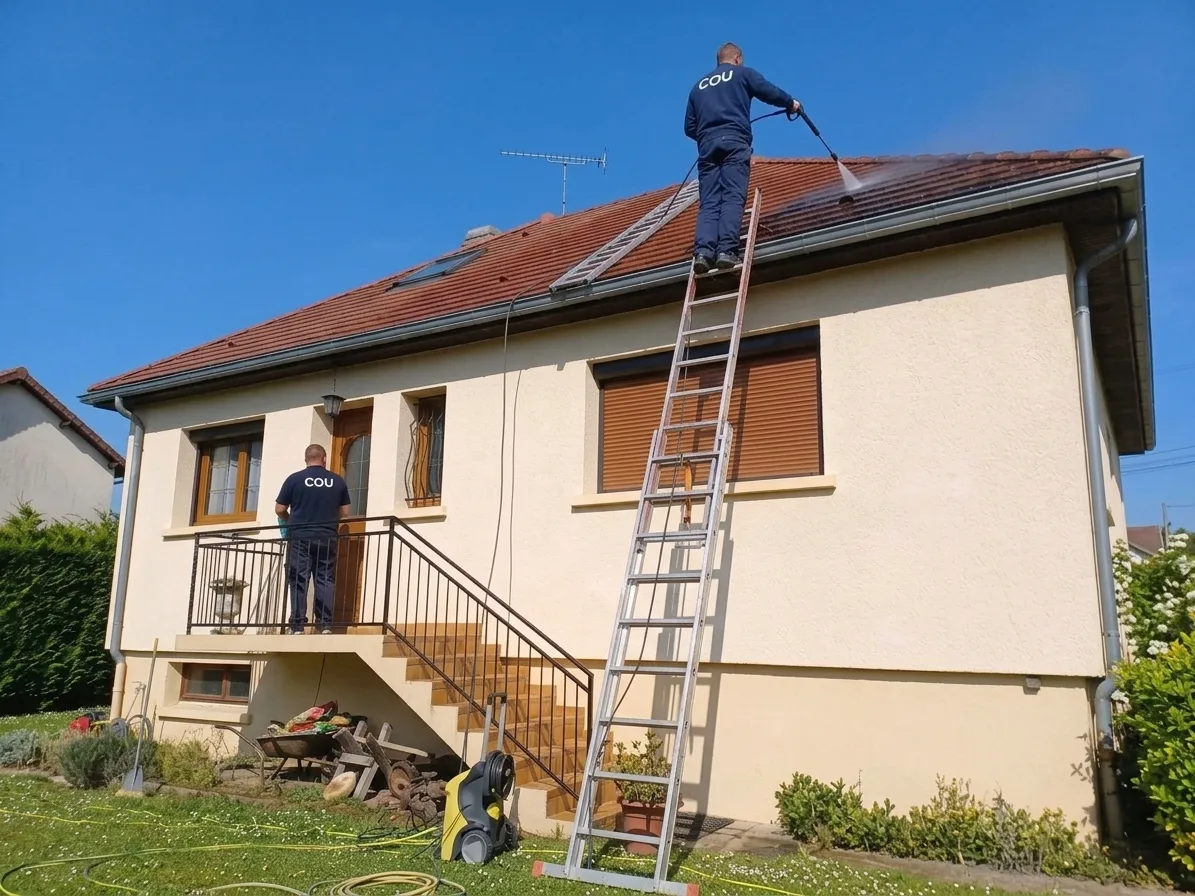 Démoussage de toiture à Le Mée-sur-Seine Démoussage de toiture à Le Mée-sur-Seine
