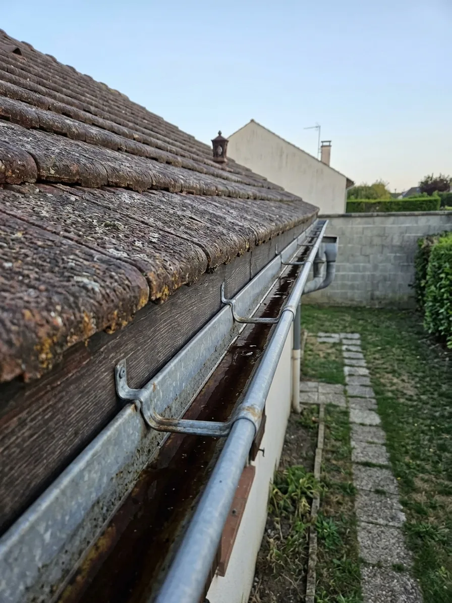 Entretien et réparation de gouttières à Le Mée-sur-Seine Entretien et réparation de gouttières à Le Mée-sur-Seine